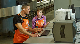 People working supply chain