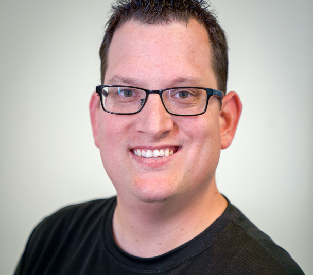 Headshot of Humana employee, Peter