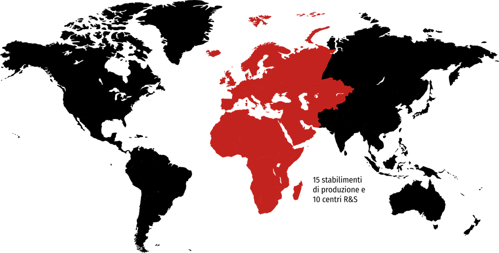 worldmap-emea-ita Carta geografica del mondo con l’Europa, il Medio Oriente e l’Africa in primo piano, evidenziati in rosso. 15 stabilimenti di produzione e 10 centri R&S.
