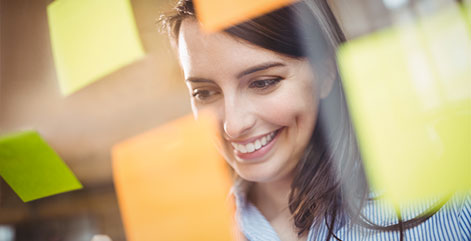 germany_tech_bucket1_448614274 Woman behind post-its