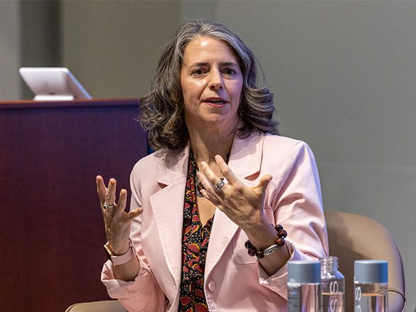 Liz M. moderates a fixed income discussion at Vanguard’s annual FAS sales conference.