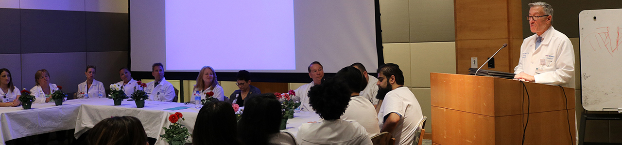 nyu-langone-health_winthrop_careers_location_header_E Team of NYU Winthrop professionals in a conference room
