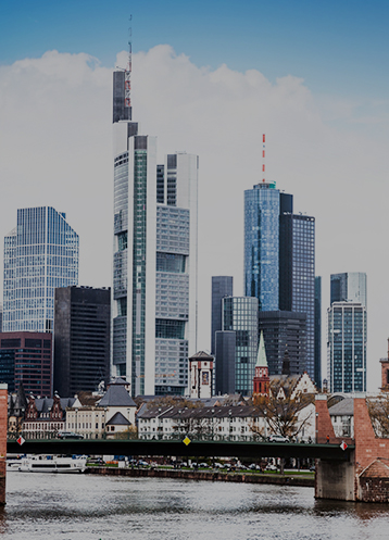 em3-it Vista diurna del distretto finanziario di Francoforte