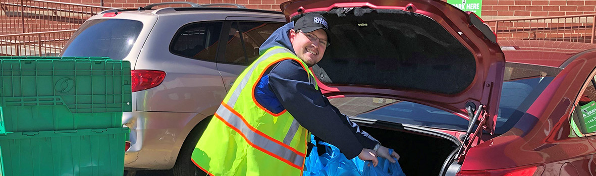 Trevin, Curbside Express Team Member Trevin, Curbside Express Team Member