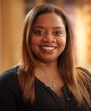 img-lynda-lg Lynda Headshot